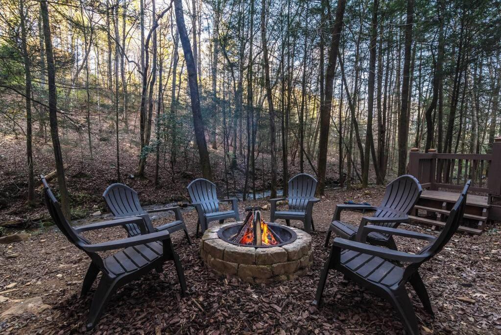 Private Creekside Cabin+Hot Tub,Pool Table, & Pets Ellijay Εξωτερικό φωτογραφία